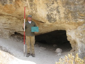 UE Alumnus Nate and a tomb at Jezreel